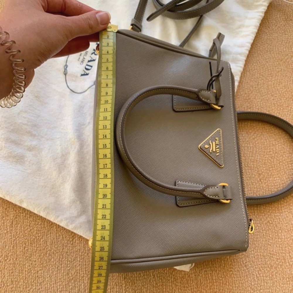 Small safiano galleria bag - Picture 3 of 16
